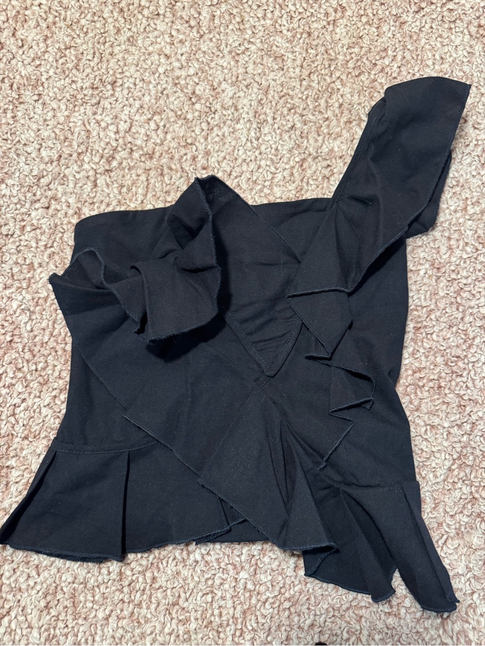 &Merci One-Shoulder Ruffle Top Black Size Small